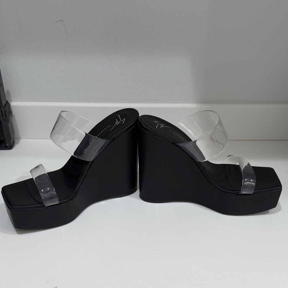Giuseppe Zanotti Black and Clear Platform Sandals - Picture 2 of 4